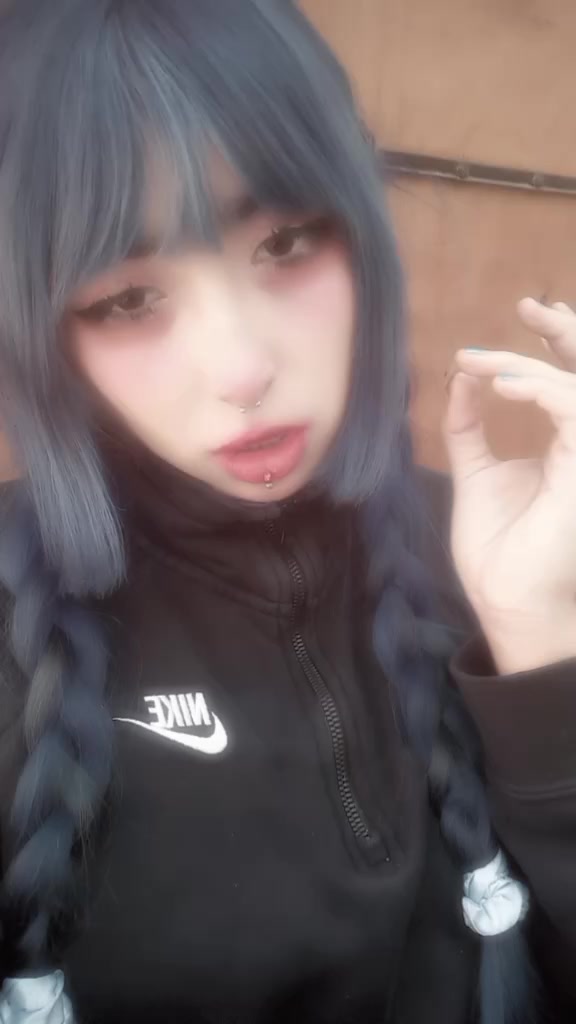 @Nina