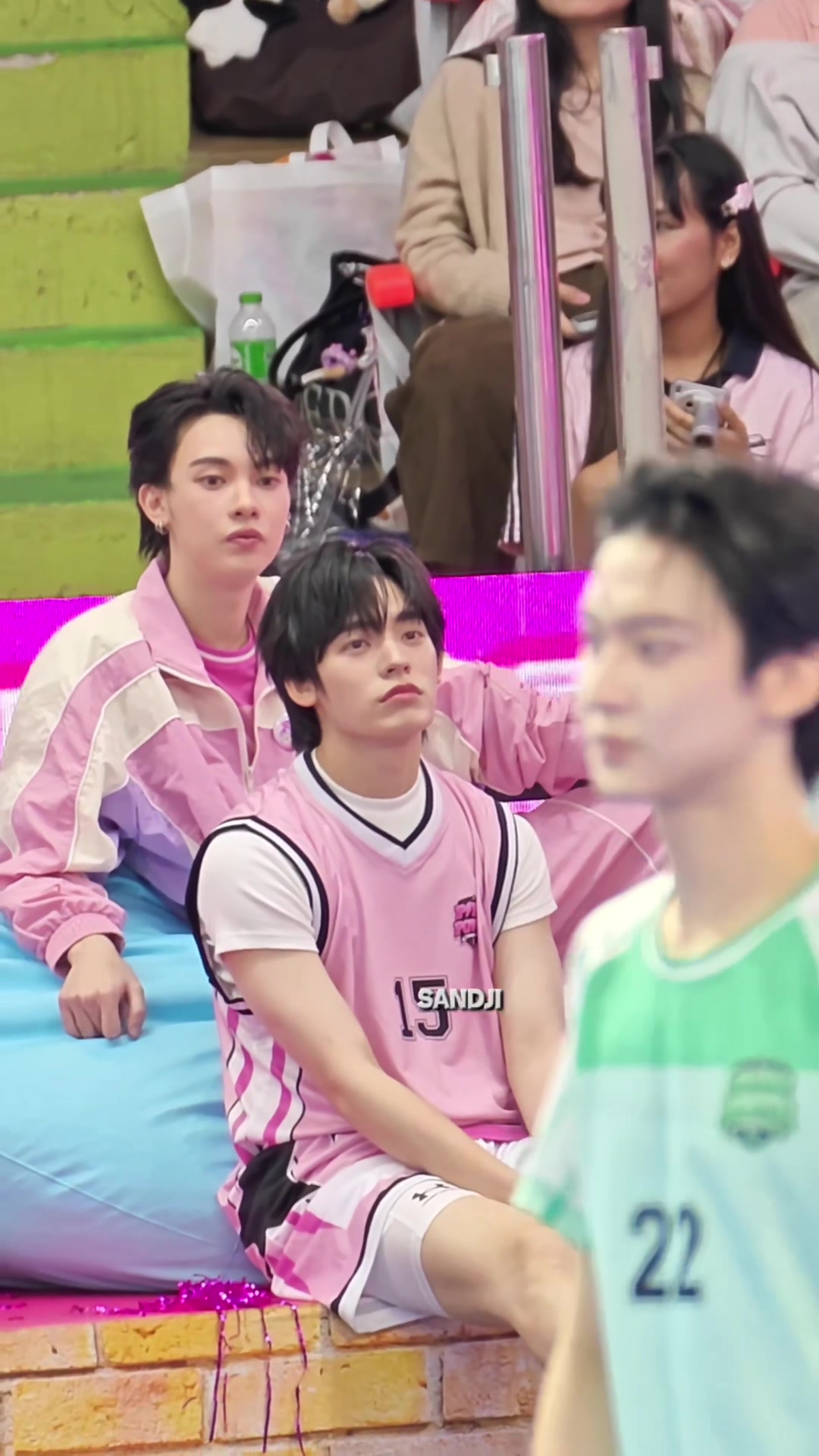 @๐ฏ๐๐ฅ๐ฅ๐๐ซ๐ข๐