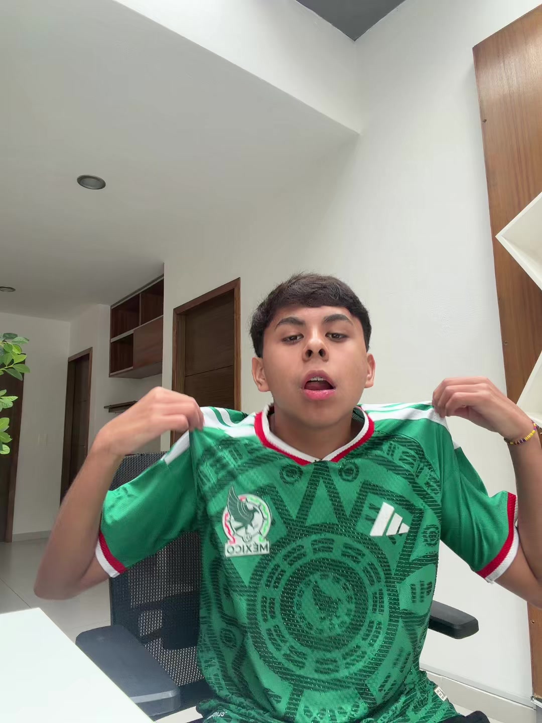 @charlyychivas10