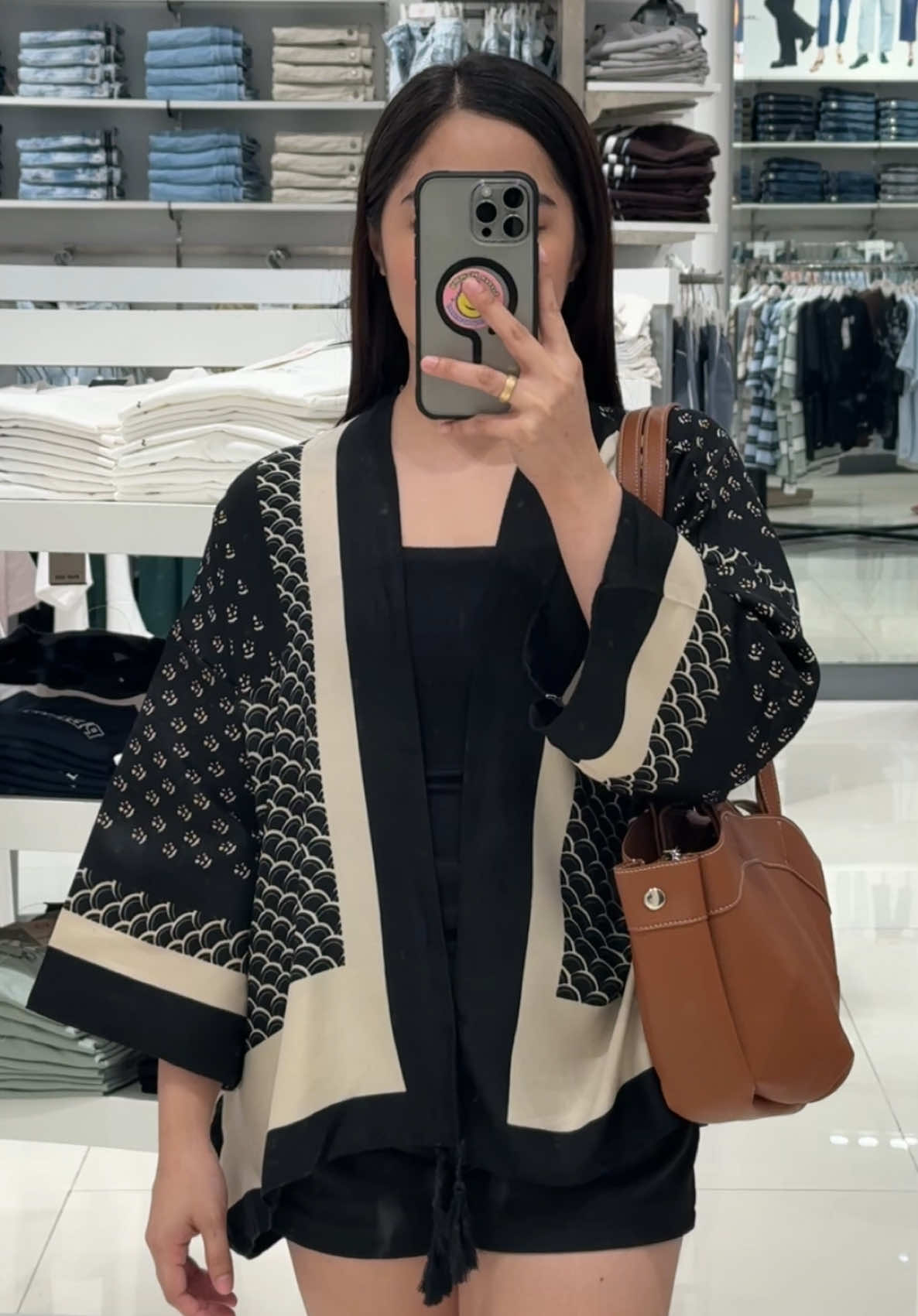 @LaaFindsDaily 🐼ྀི