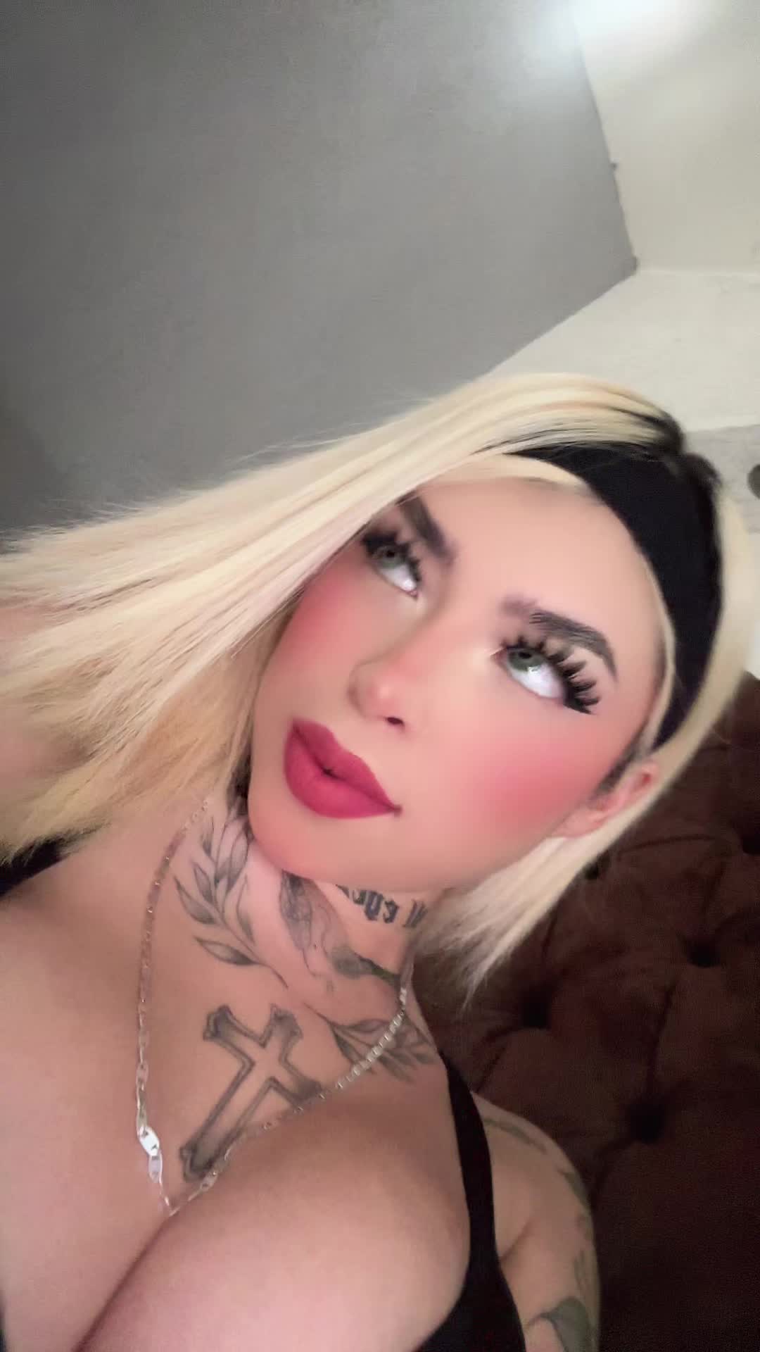 @𝒜👩🏻&zwj;🦰