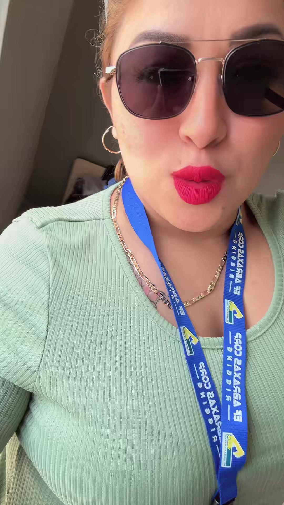 @Mimi Contreras❤💋🌻♌✨✨