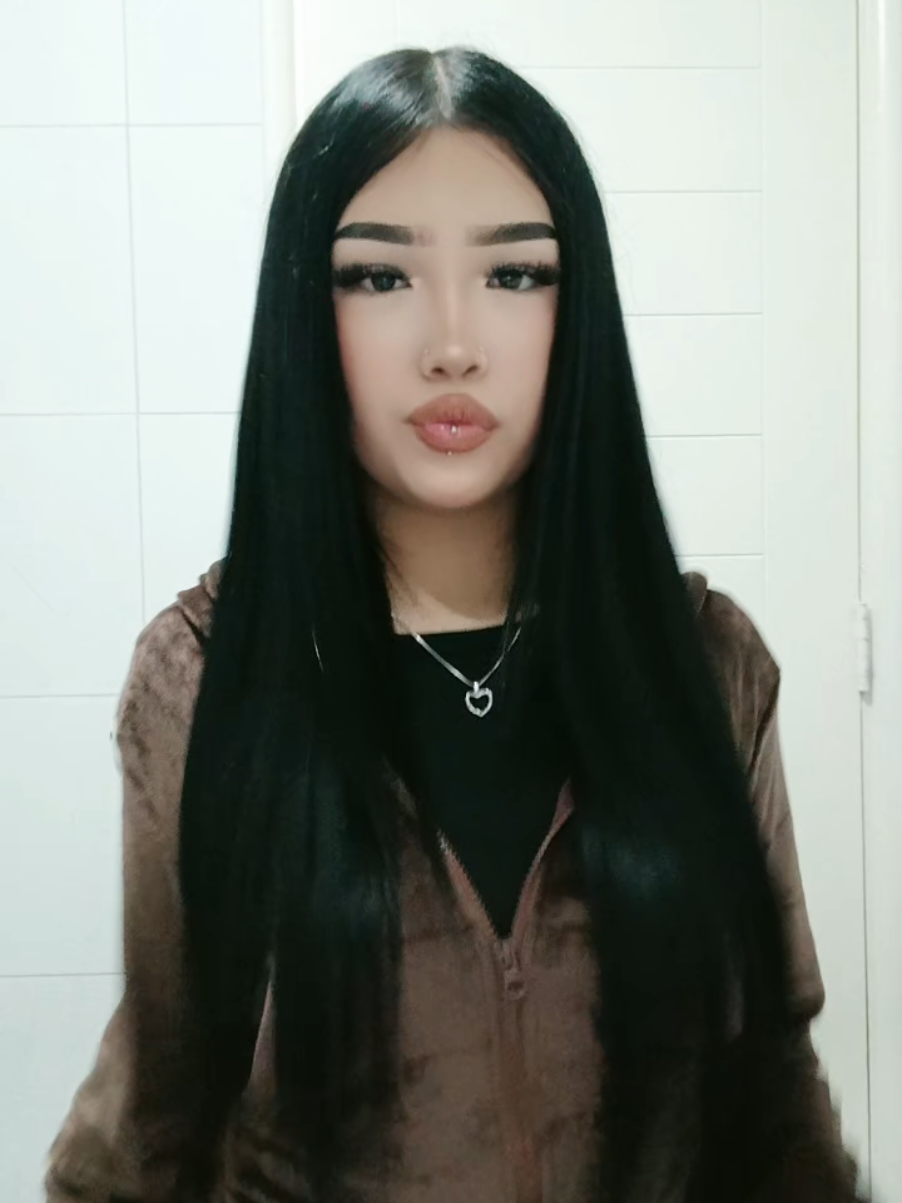 @𝓶𝓲𝓬𝓱𝓮𝓵𝓵 𝓯𝓵𝓸𝓻𝓮𝓼 🗝