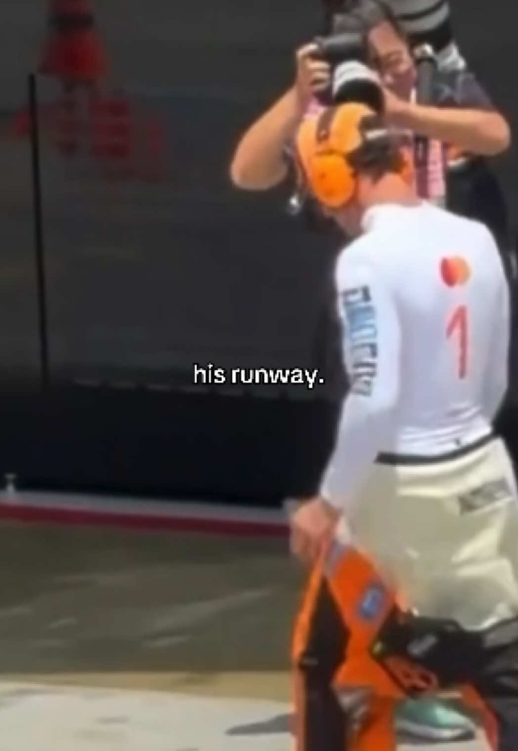 @🏎️