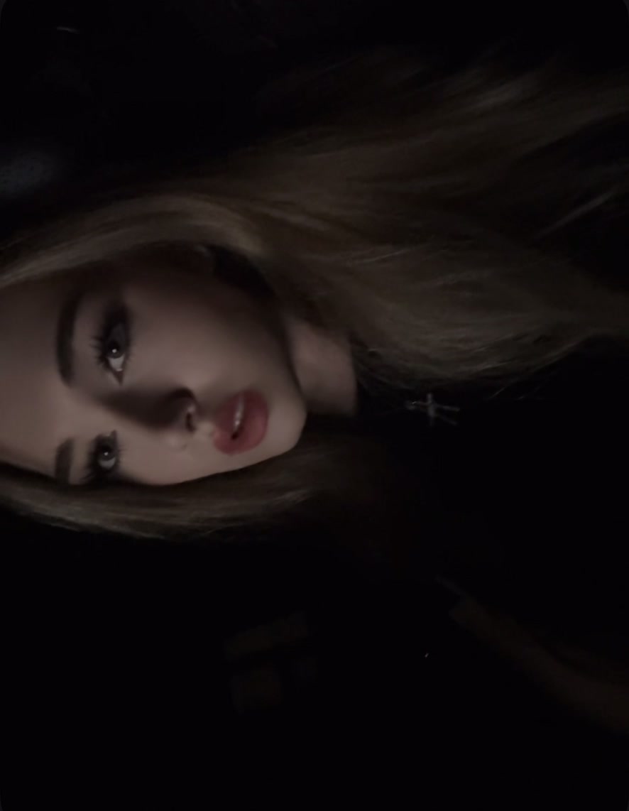 @анастасися