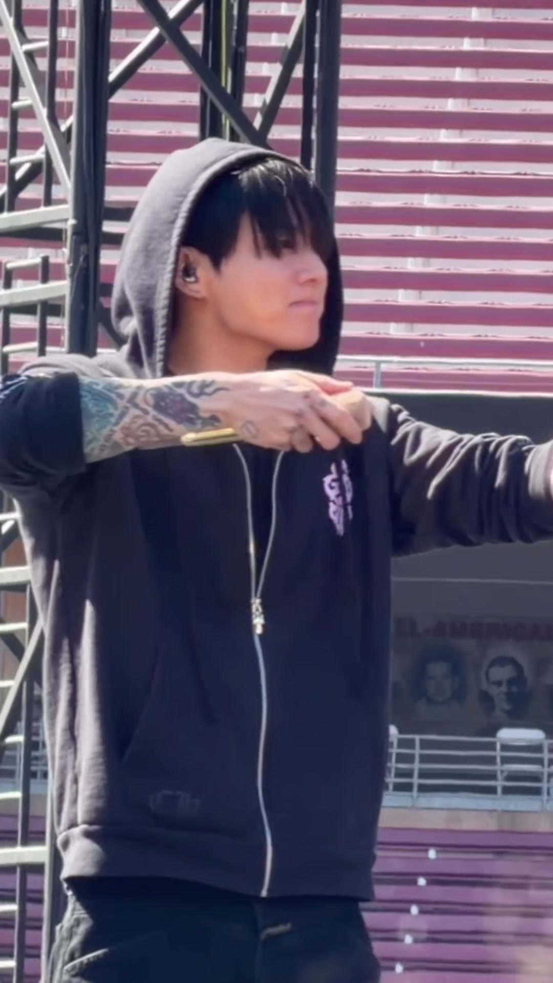 @JK