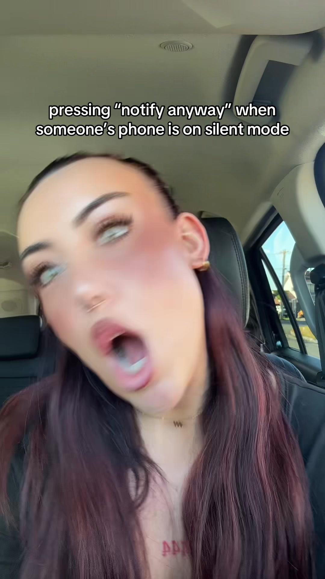 @LEASHBIAN 😈