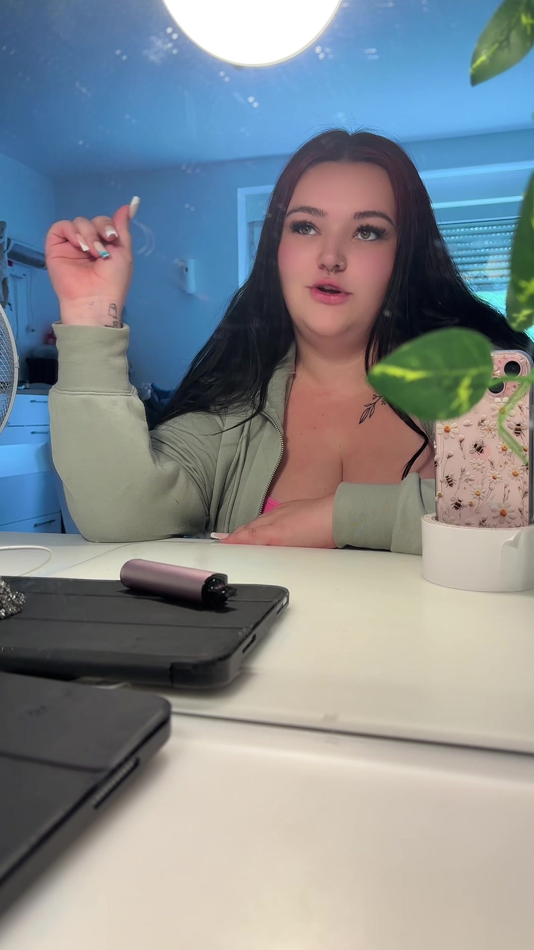 @Sophia