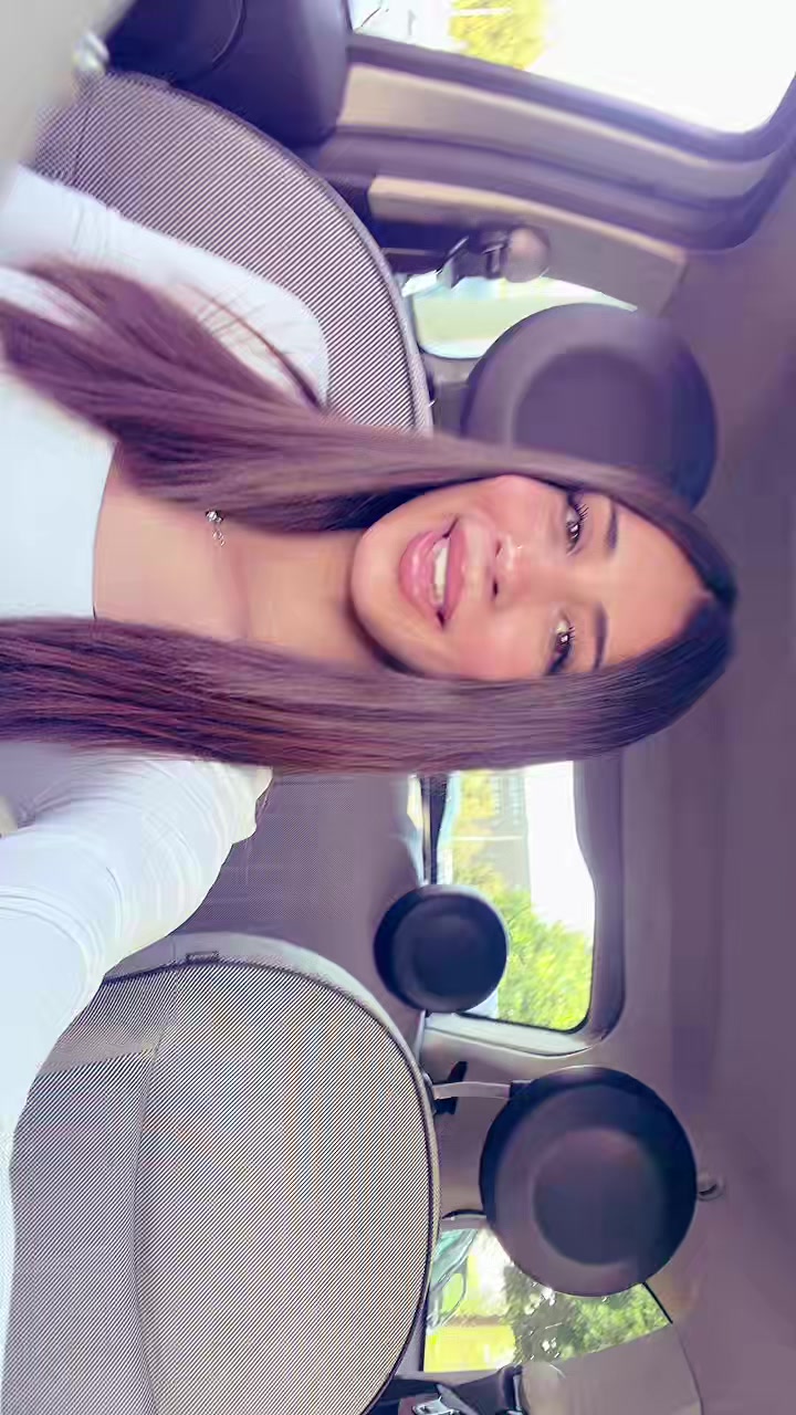 @Frizzii_