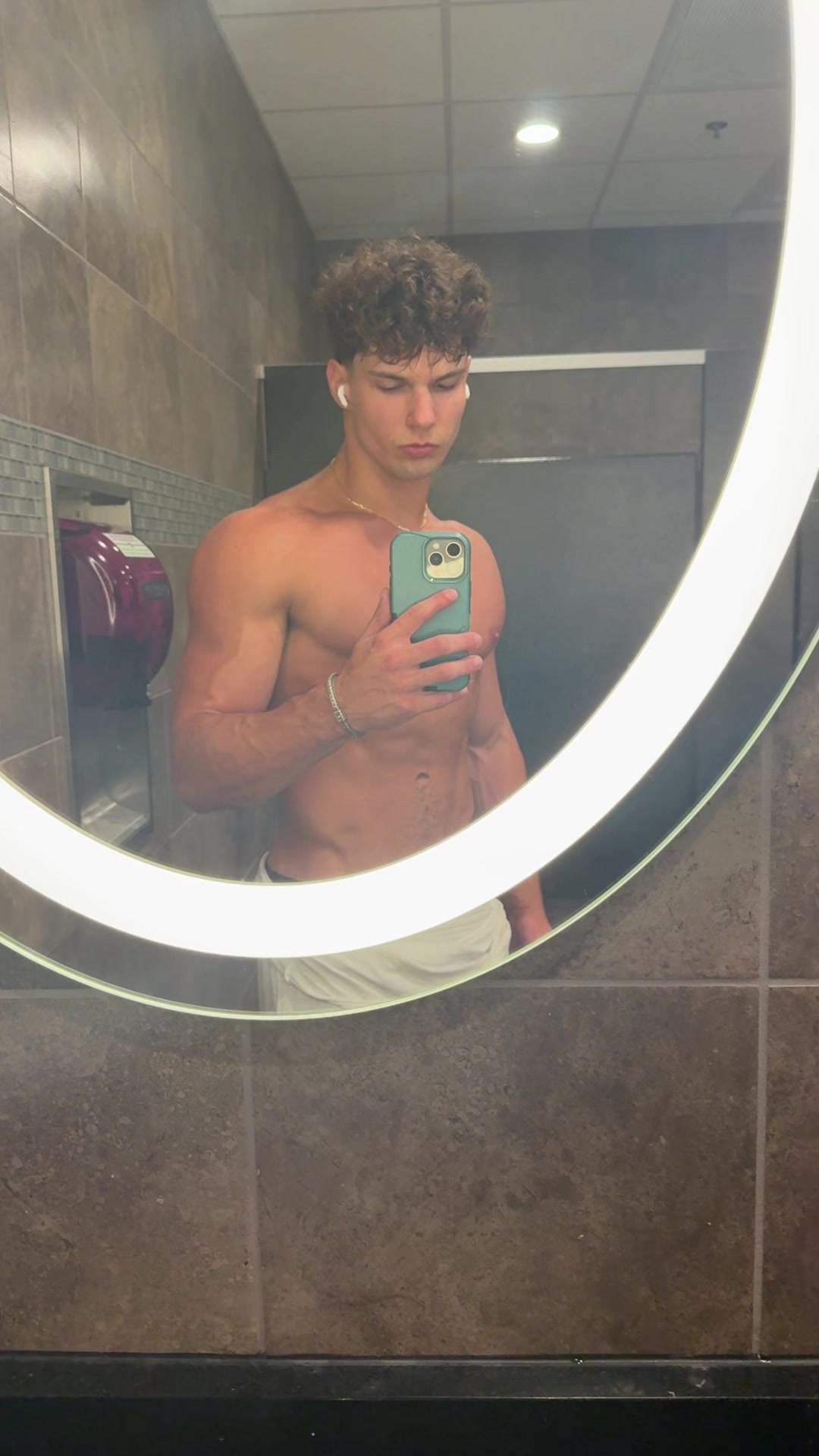 @Zachariah.Kershner🔱