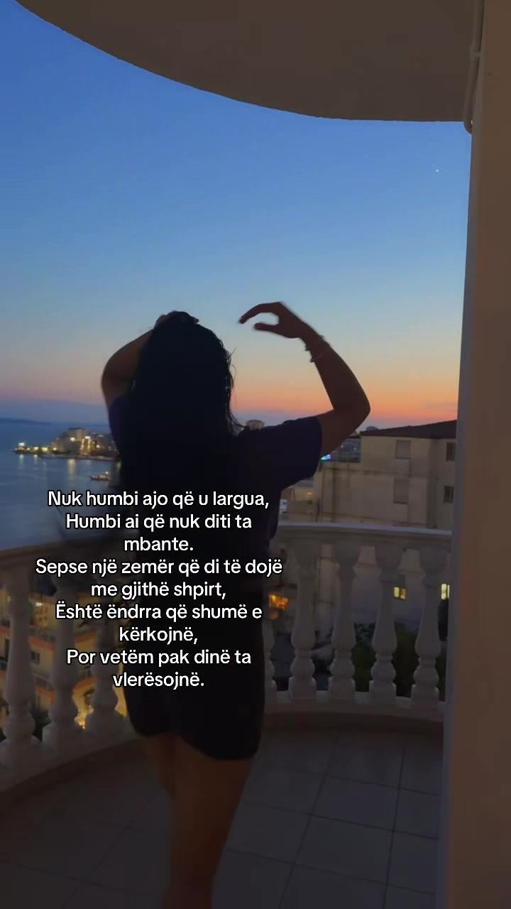 @🦋 Desara 🦋