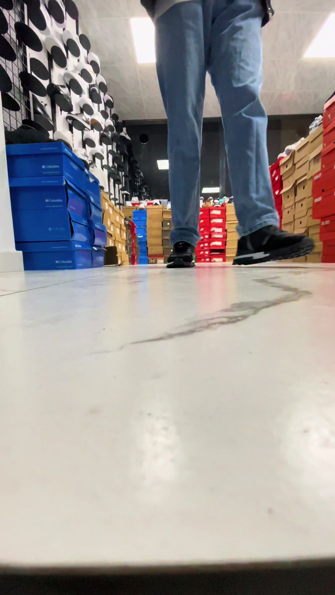 @Umt Shoes Van