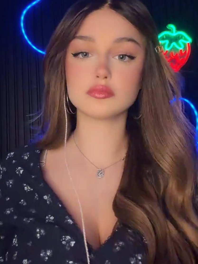 @AnnaWorld🍓
