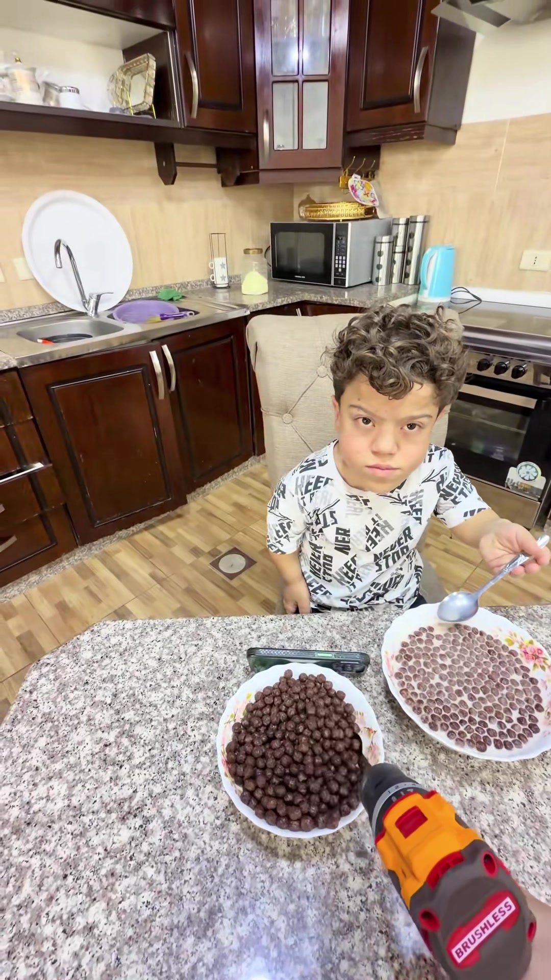 @vakzxzxmq3