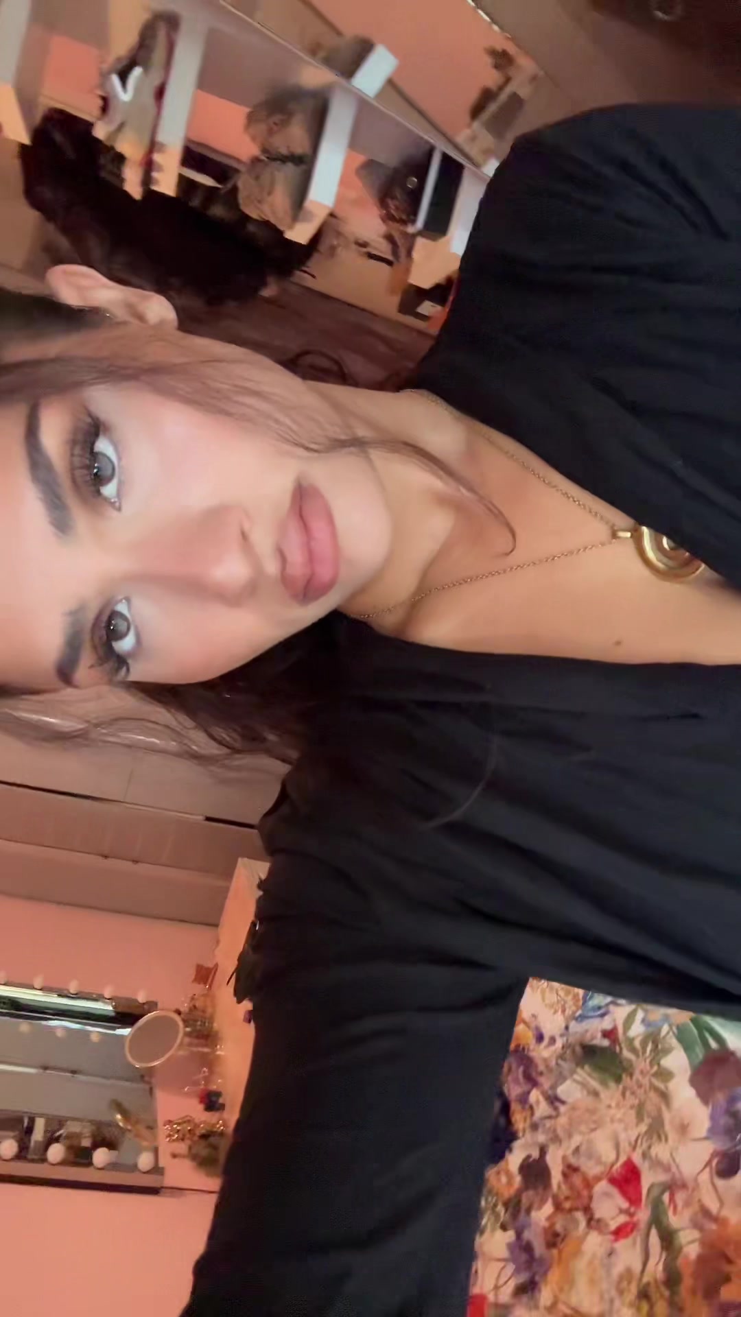 @thelifeofro_