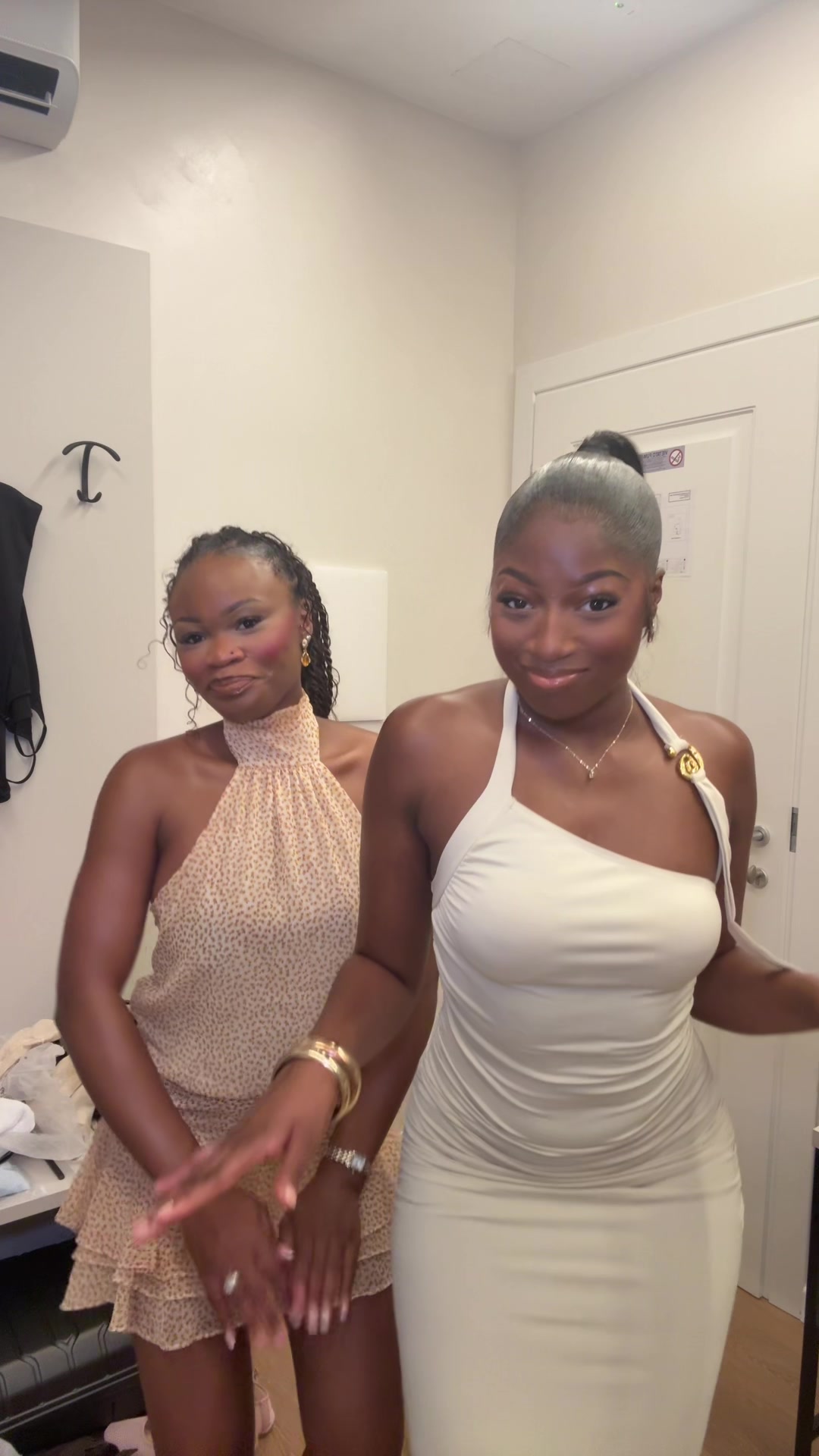 @BlackBerryBabes