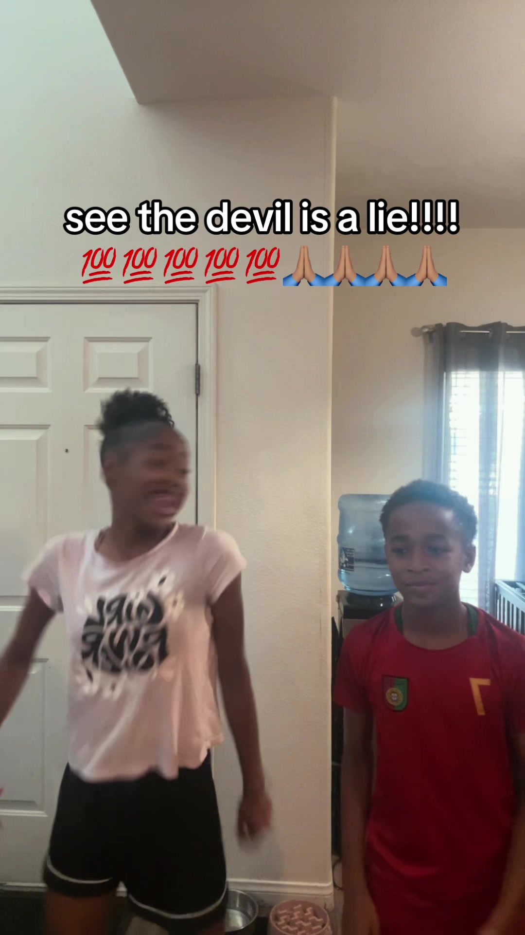 @️
