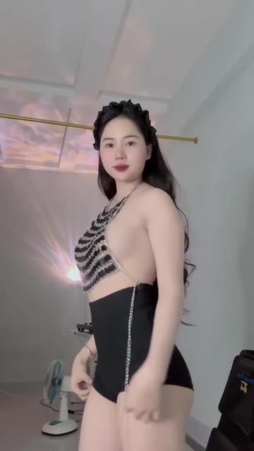 @gái công sở