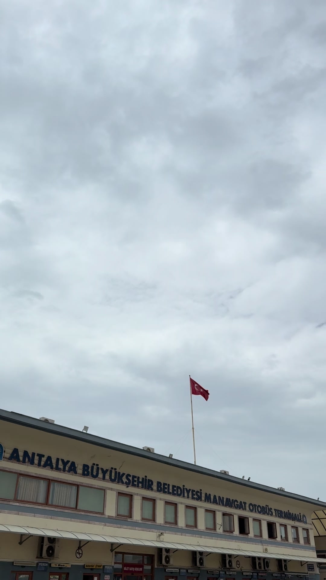 @Ayhan Özden
