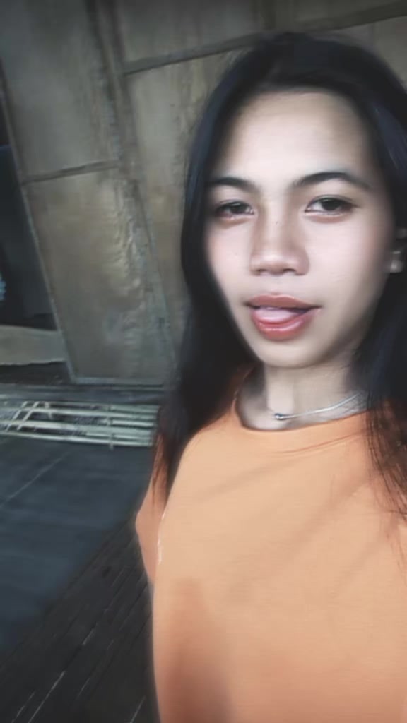 @Ave Q