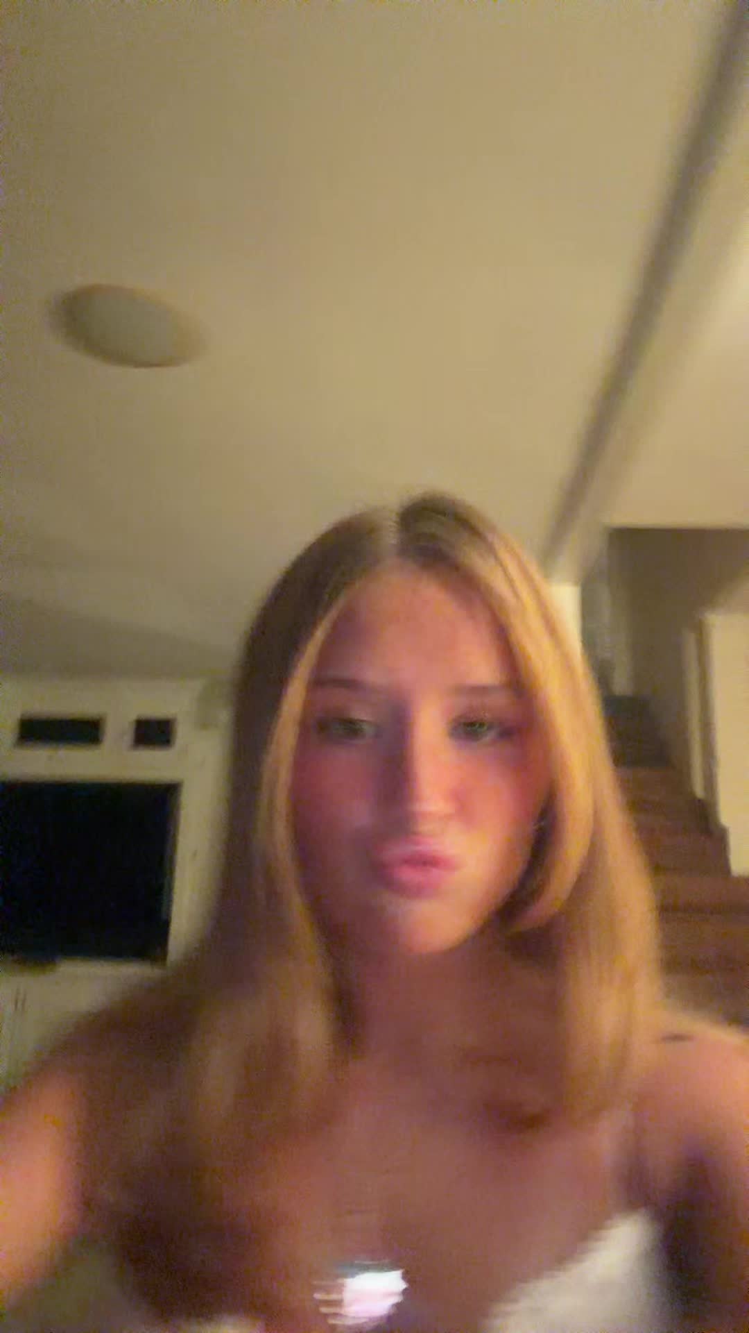 @linds12344