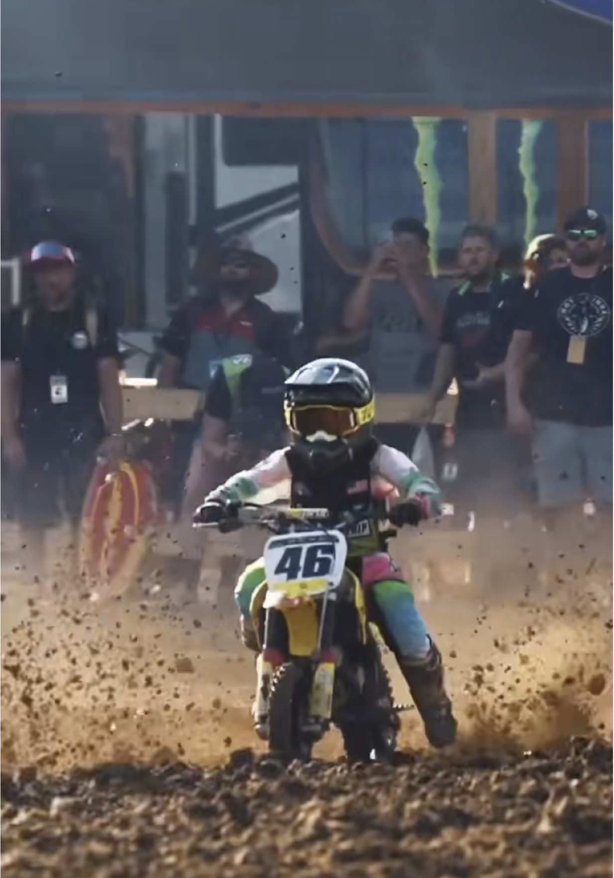 @Cɪɴᴛʜʏᴀ Lᴇóɴ🏍️