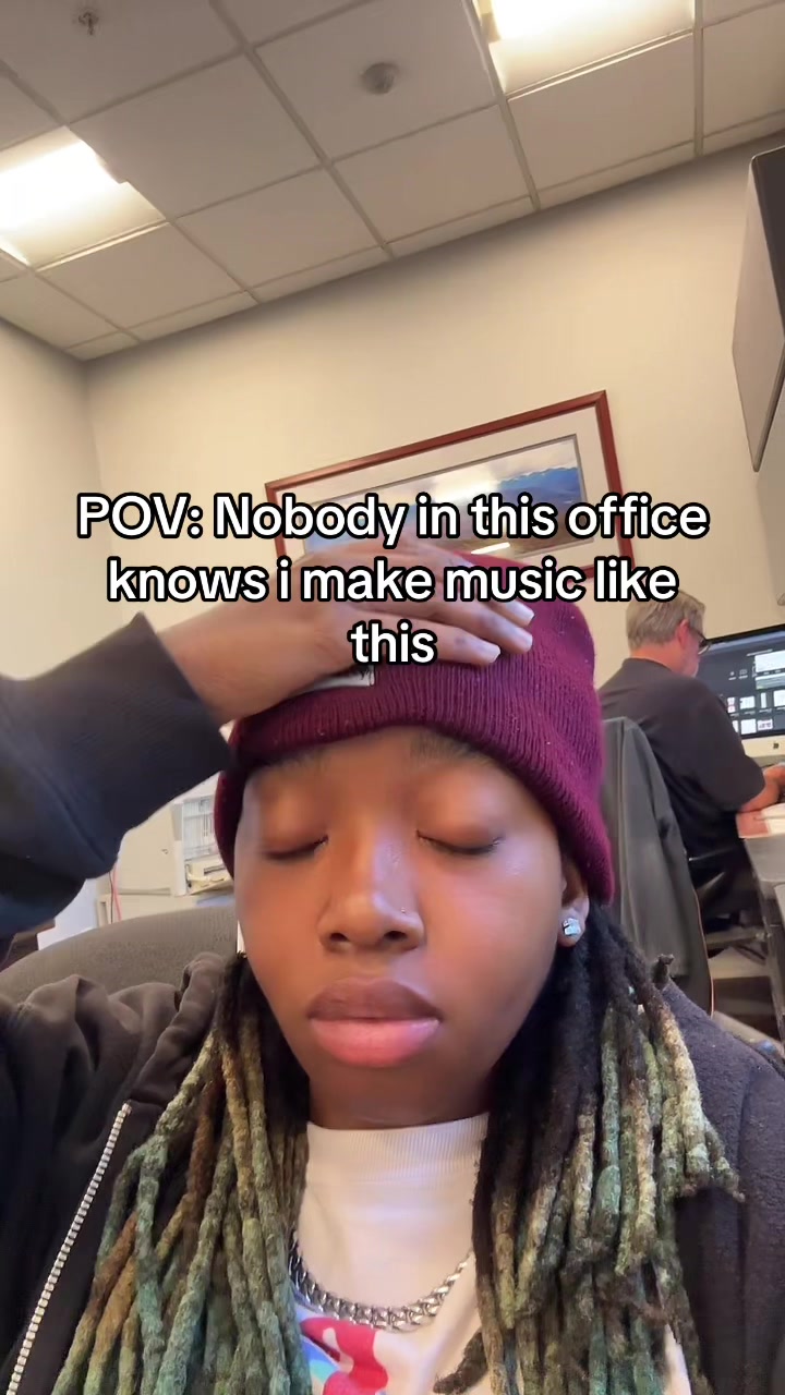 @TWOSEVEN.