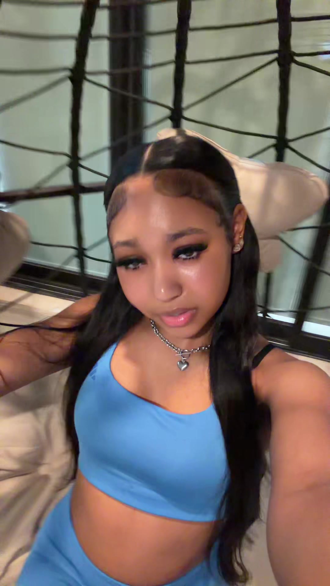 @vivi