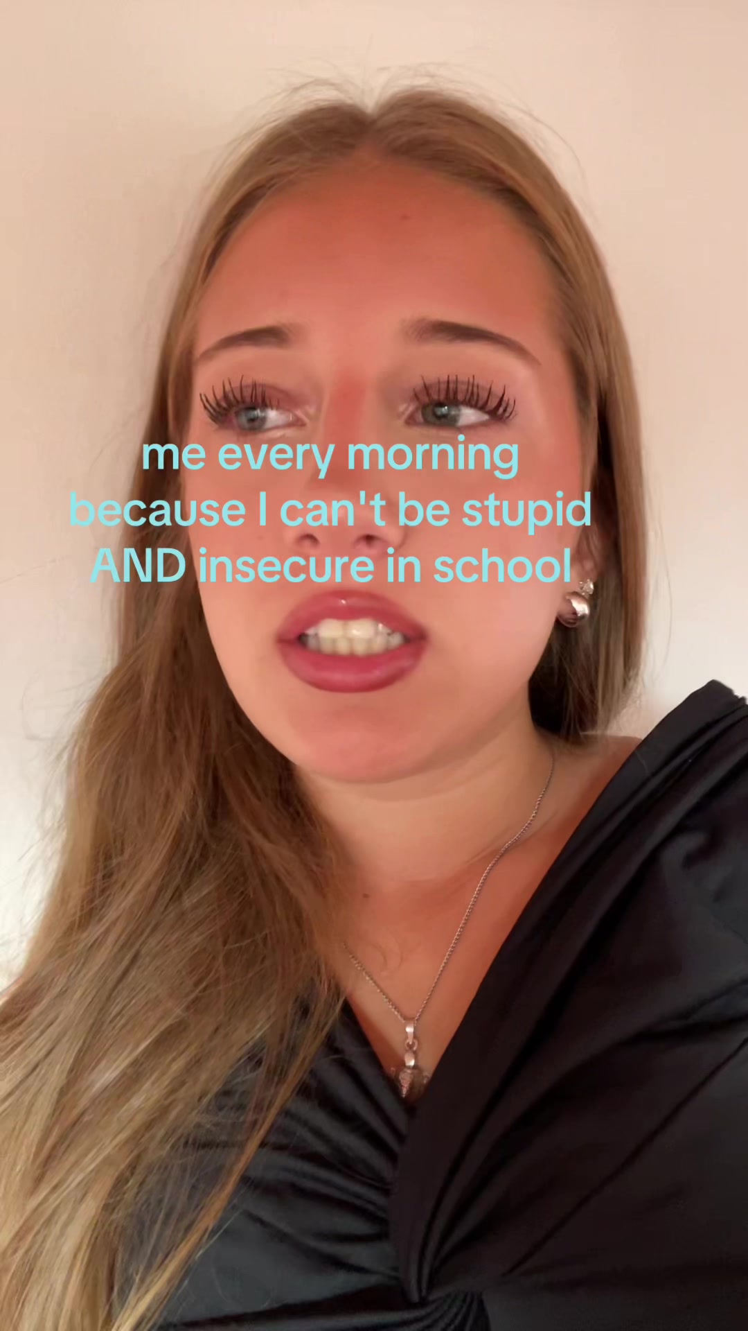 @⃟