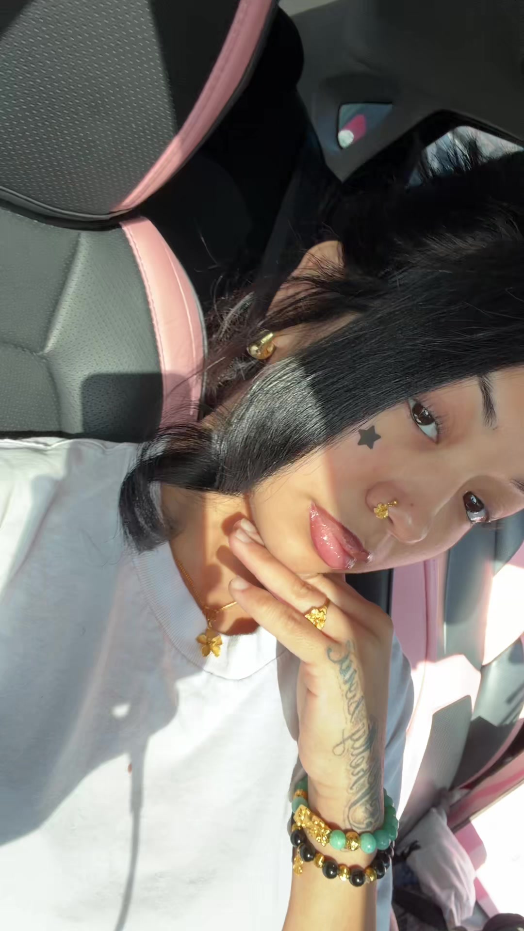 @_realprettyangie