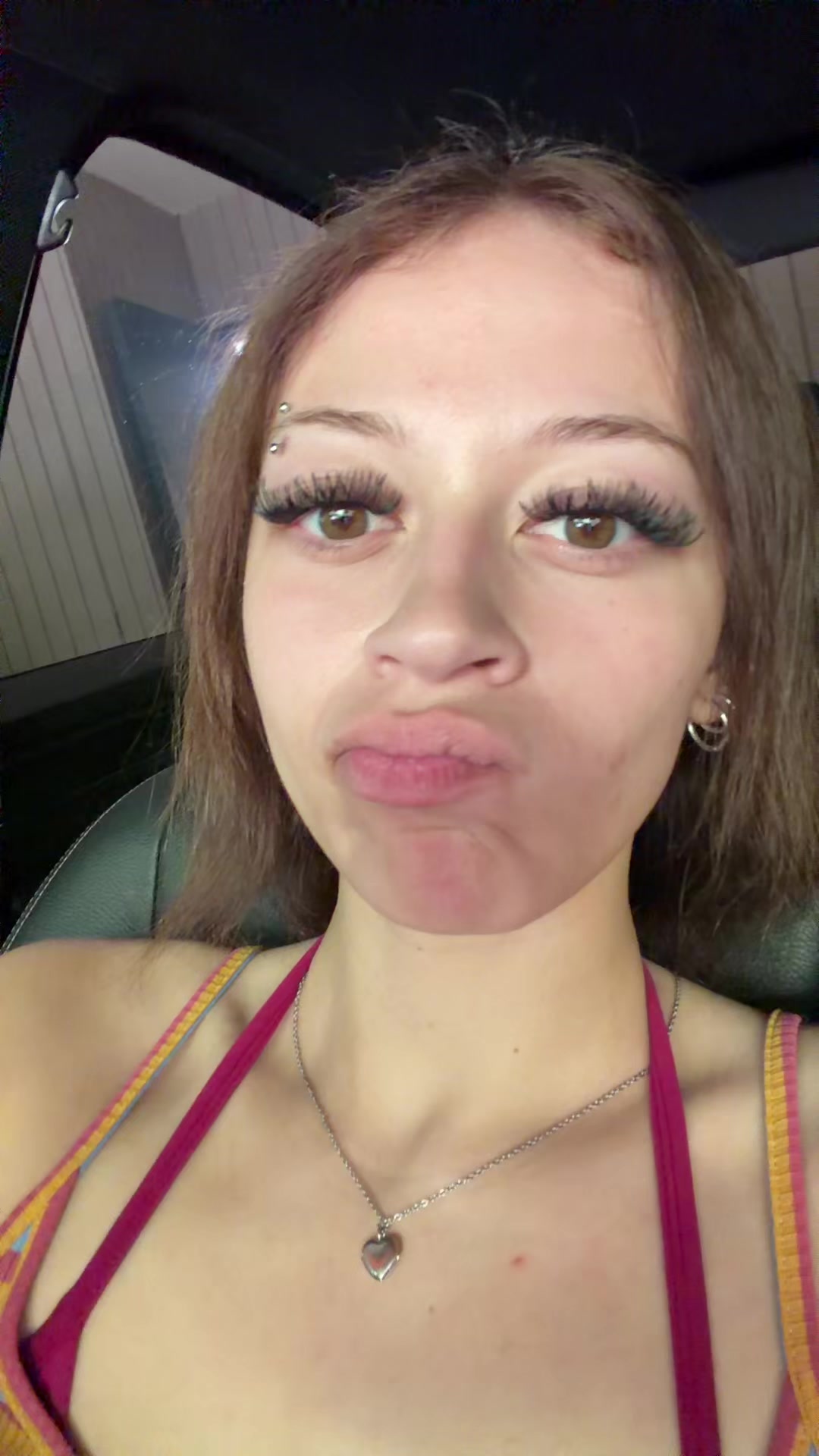 @️