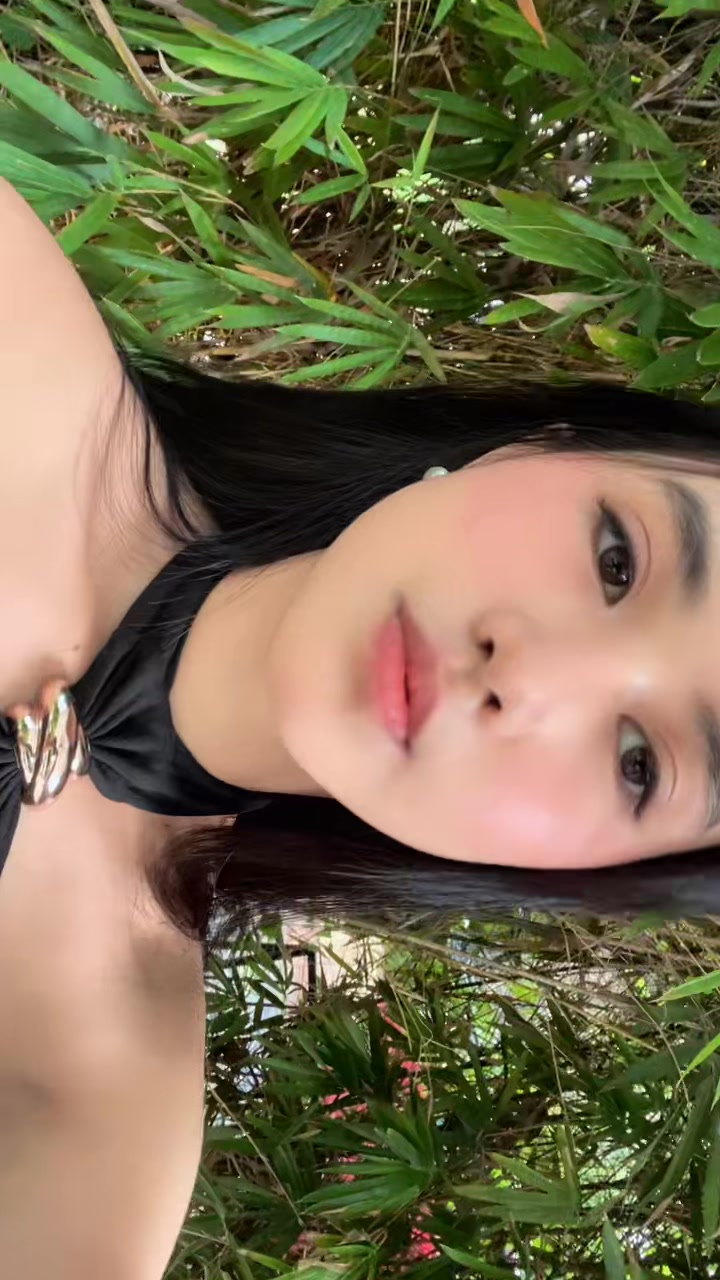 @Ella