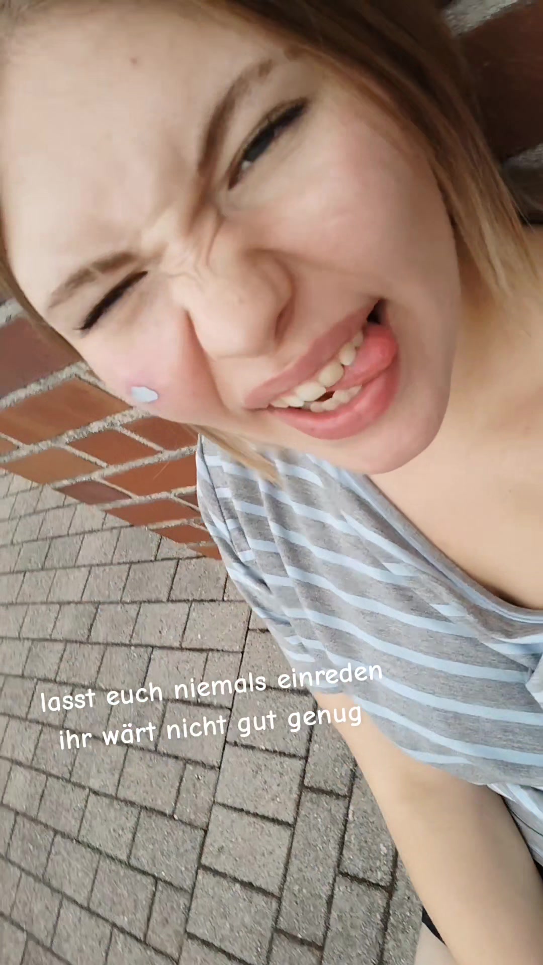 @🄴𝙈🅼︎𝗖ᑕℍ🅔︎🄽