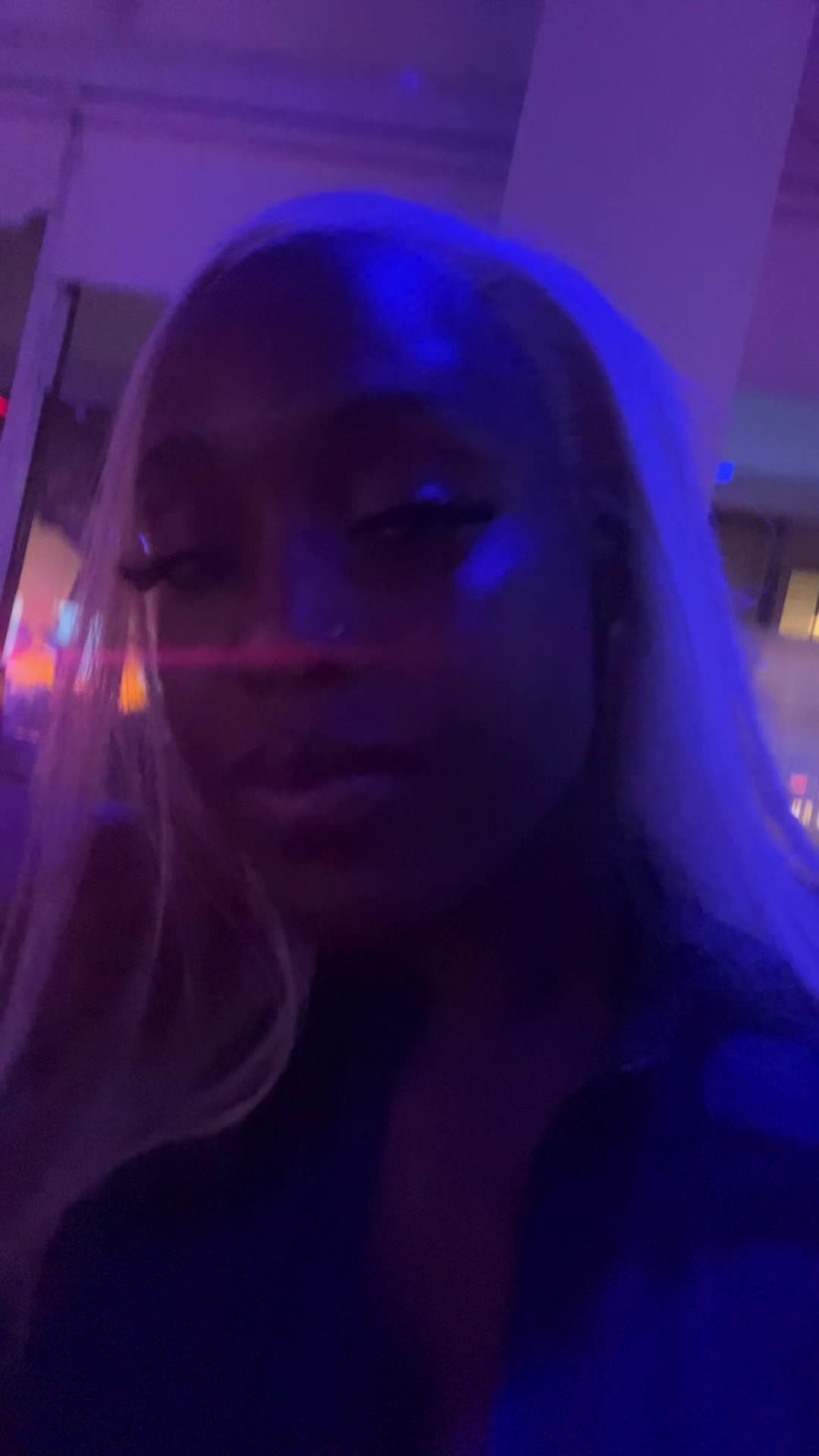 @whotfisdede