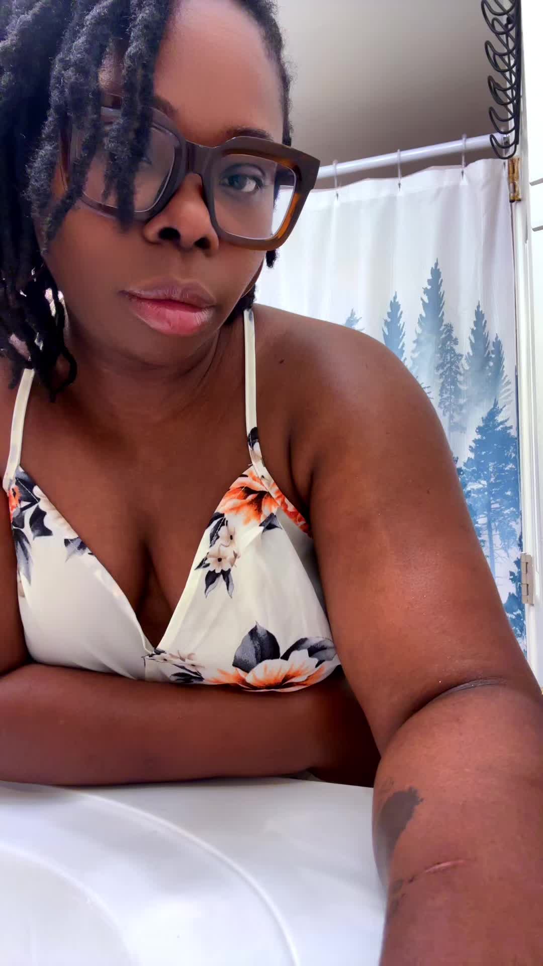 @The unfiltered Mimi’s podcast