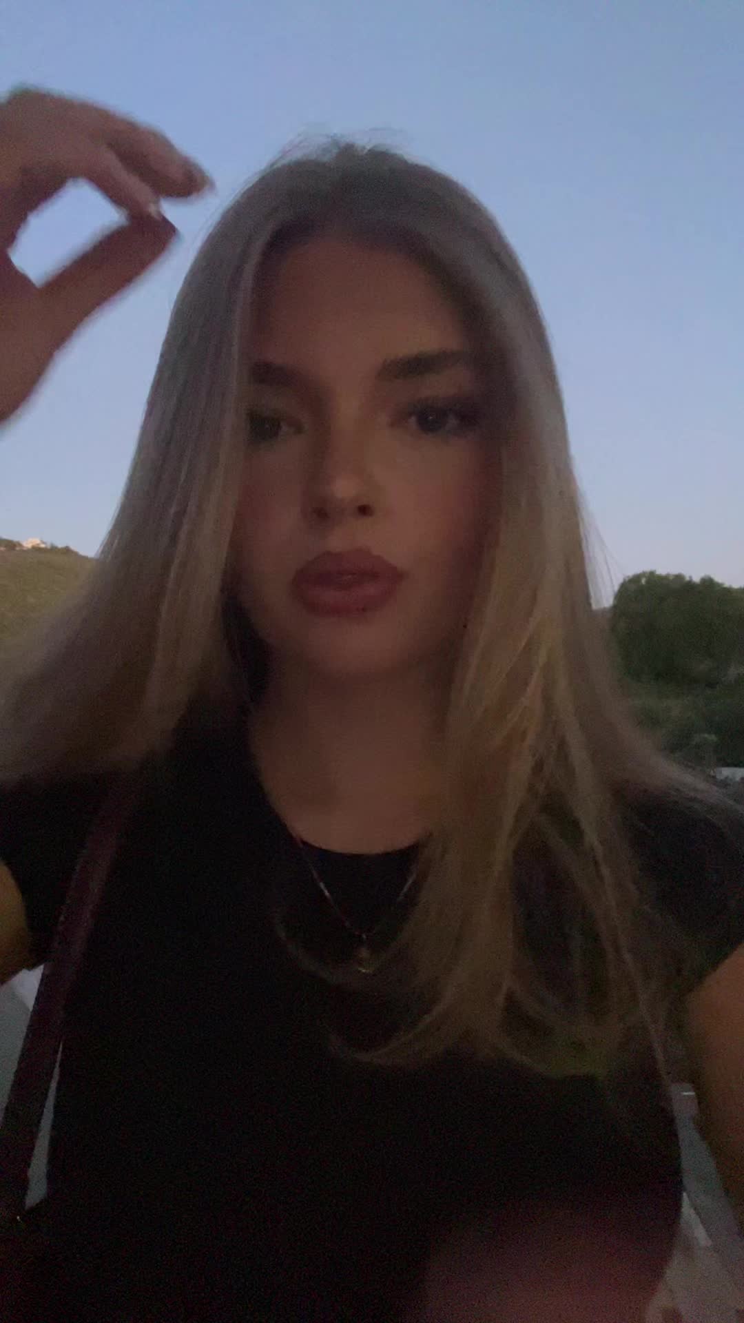 @🦊