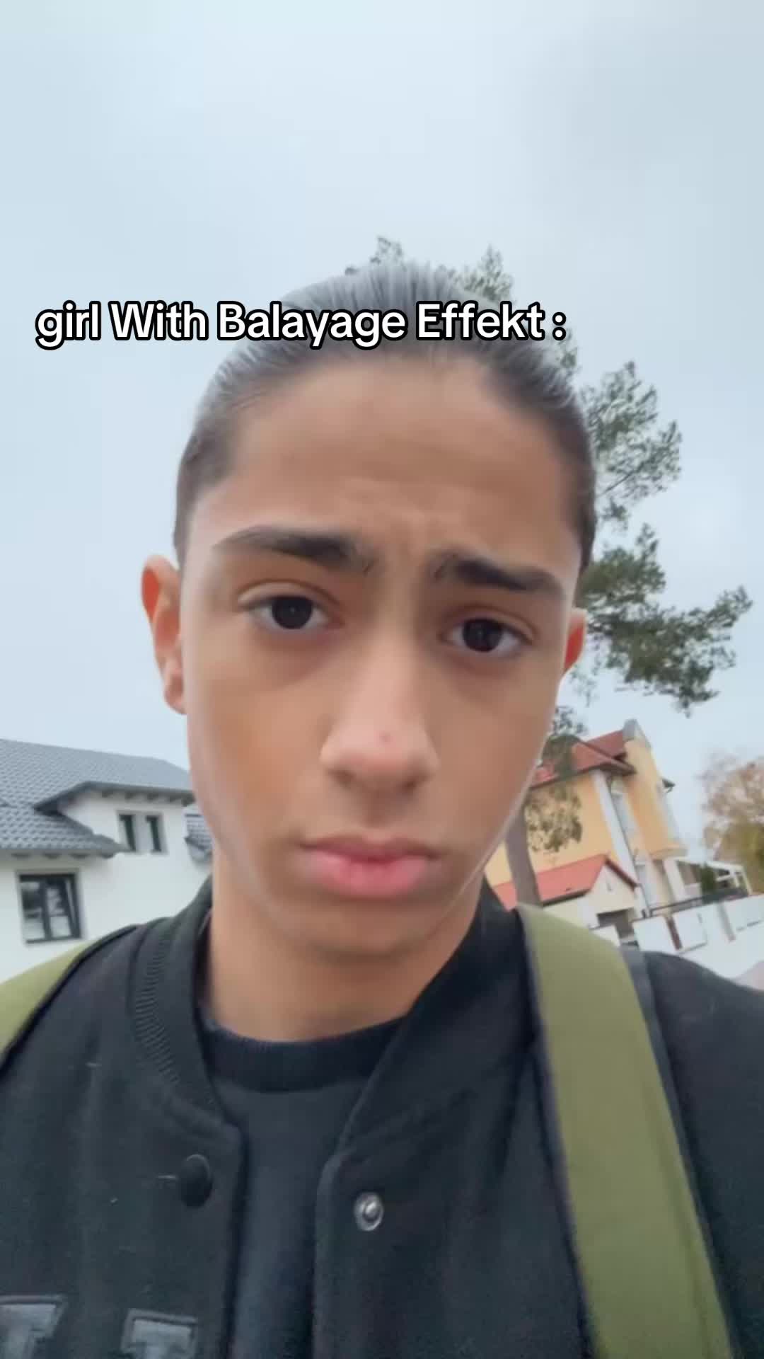 @🥐