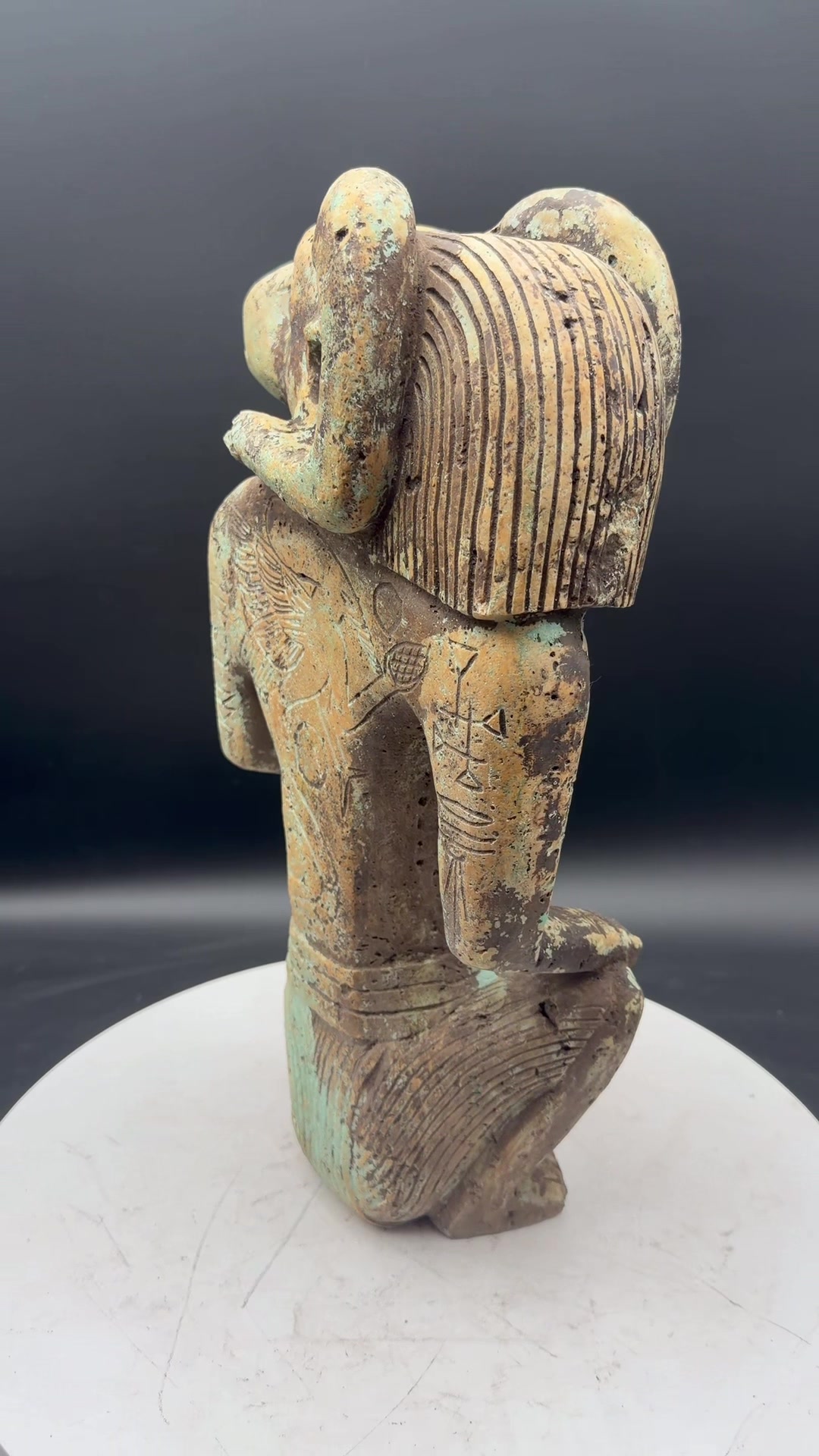 @Aliencarvings