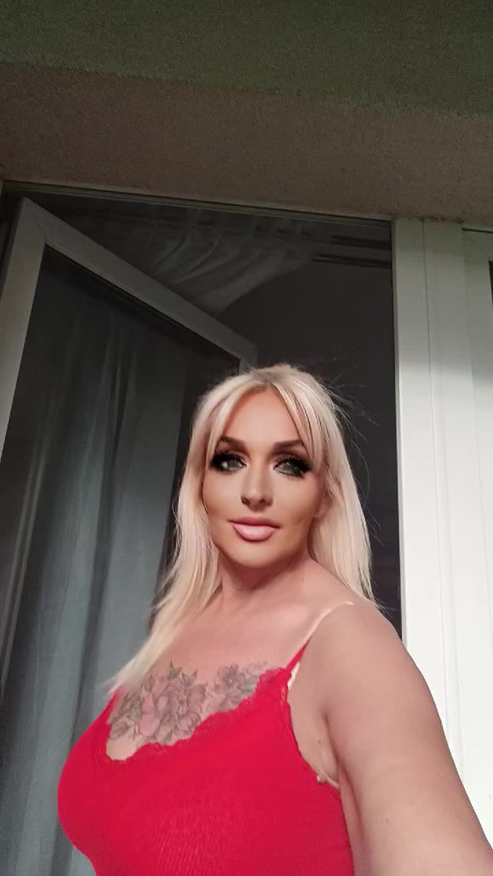 @Laluna