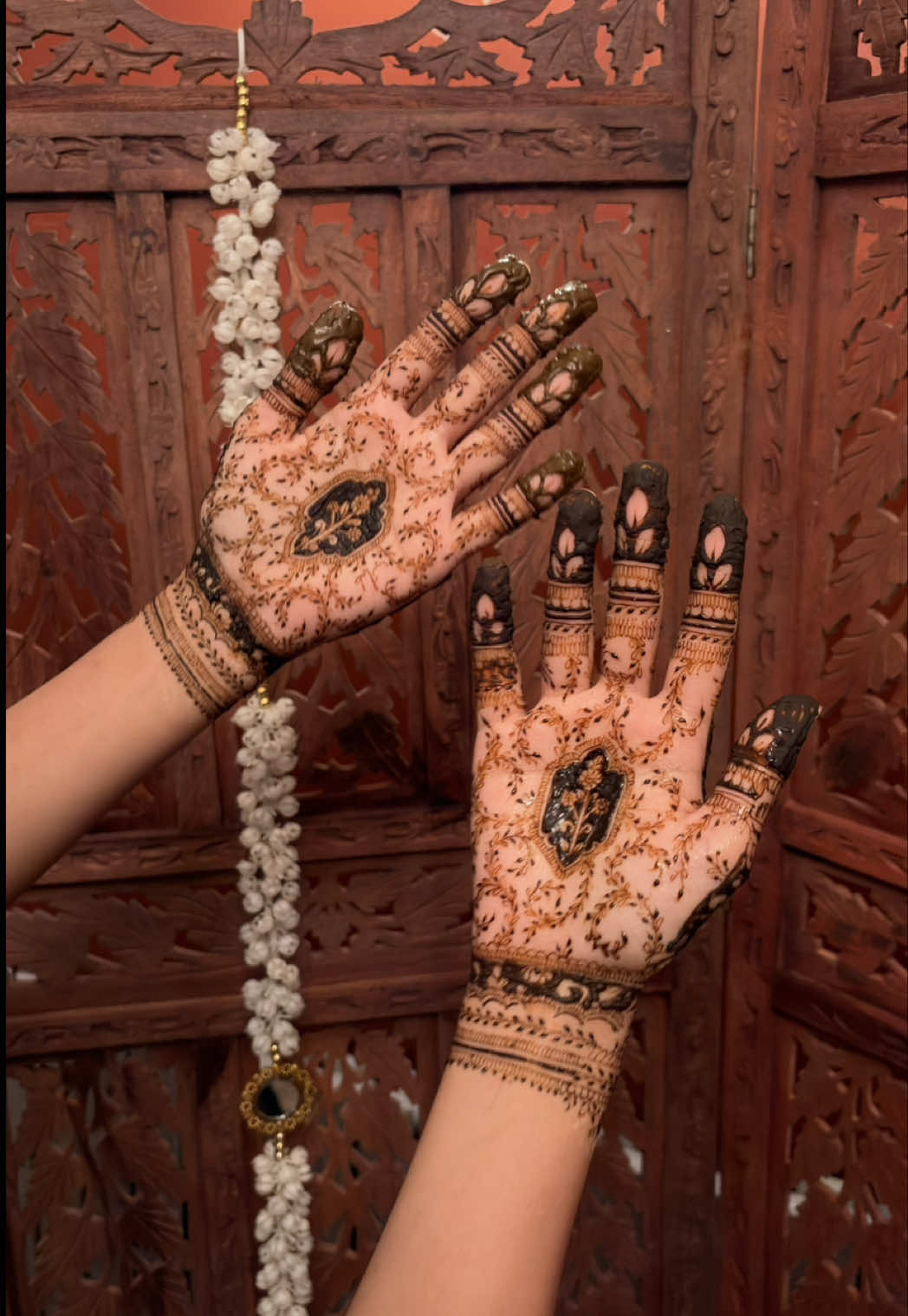 @BIRMINGHAM HENNA ARTIST