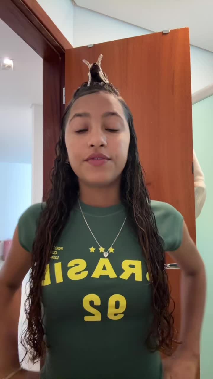 @Mel Araújo