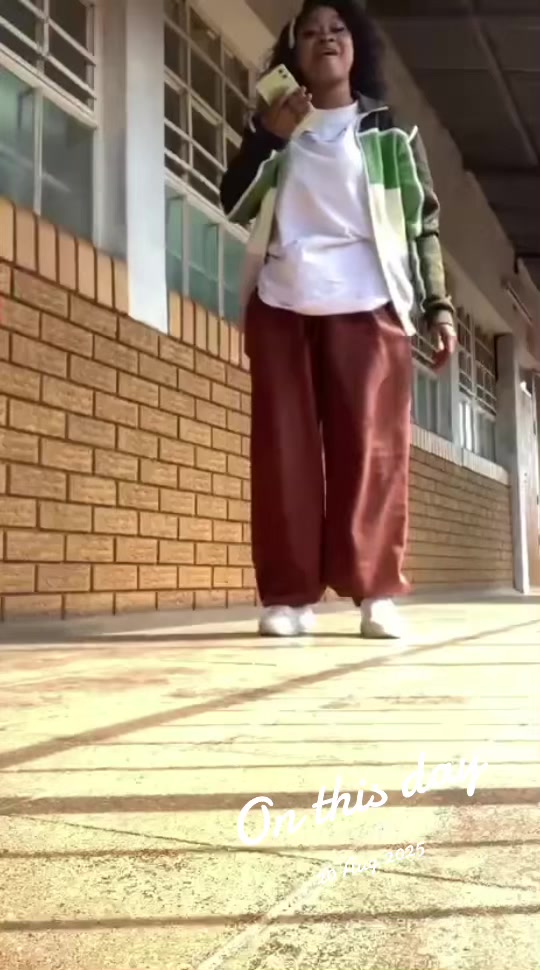 @IamNaledi✨️