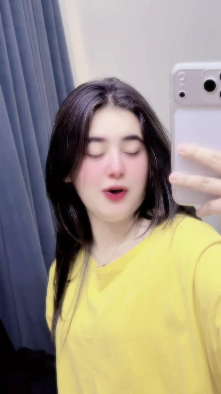 @Khadija_hashmii