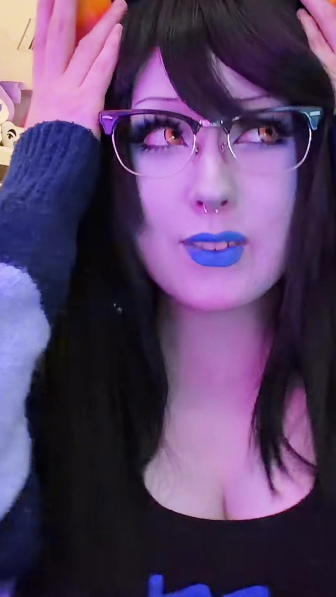 @v 🔮