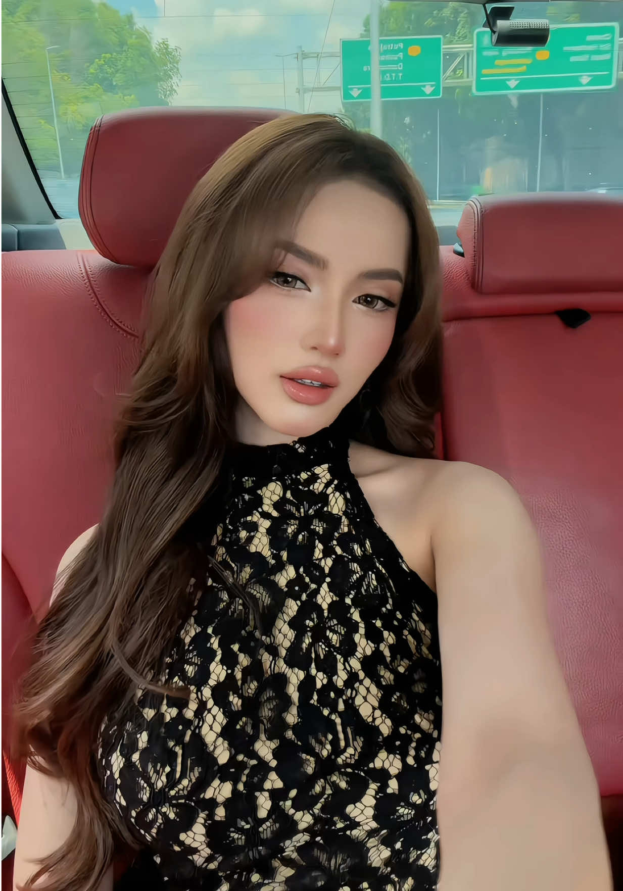 @𝑺𝒂𝒓𝒂 𝑱.