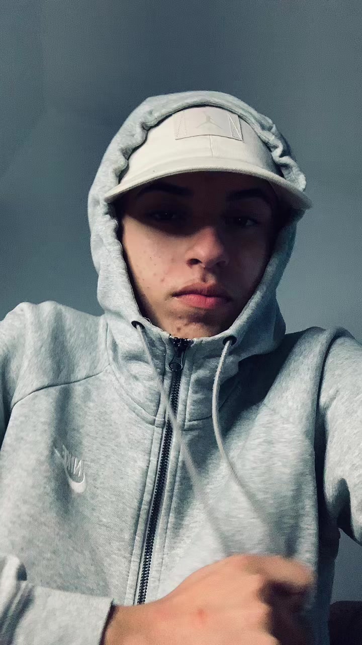 @menochefee77