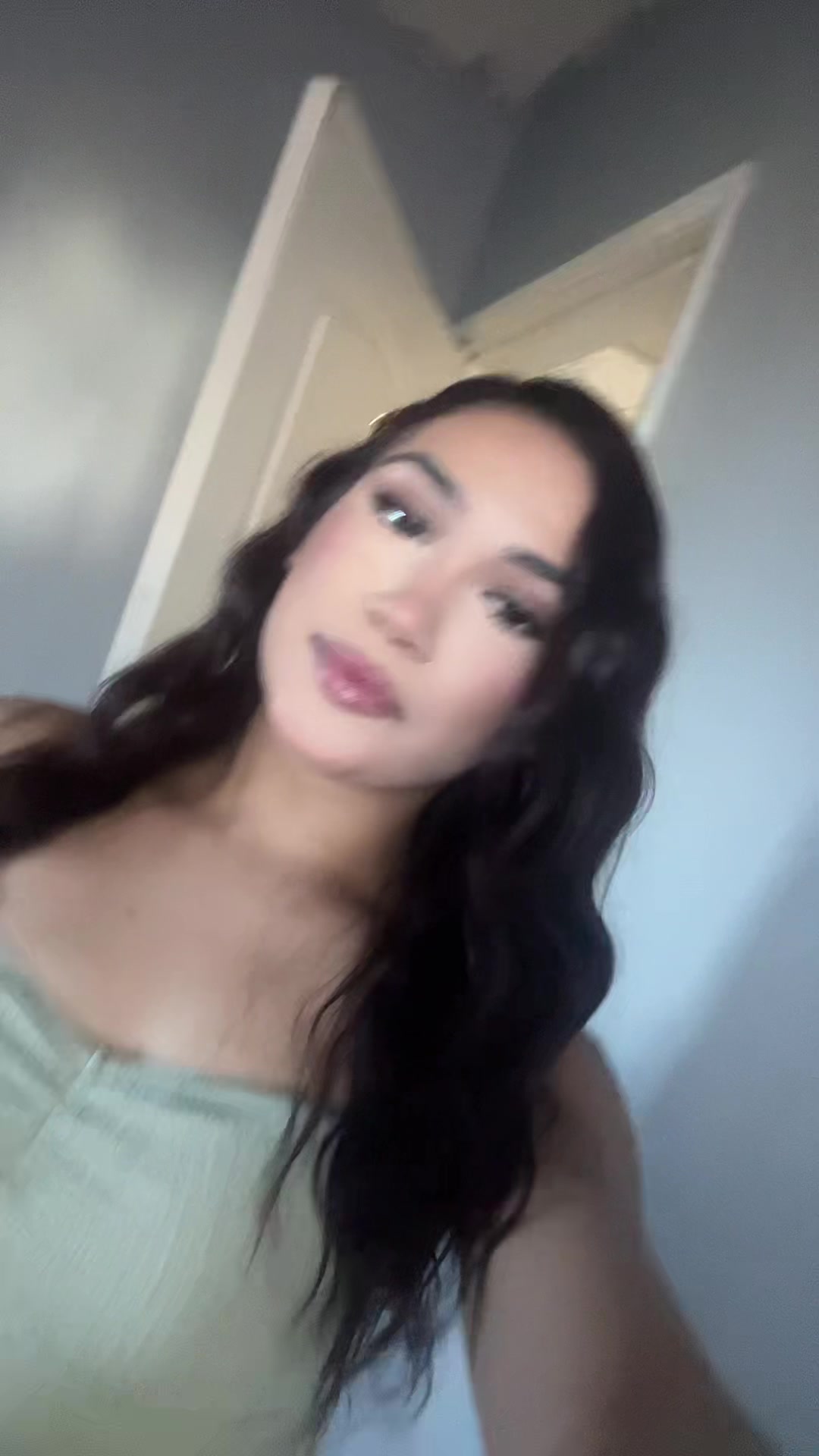@𐦍