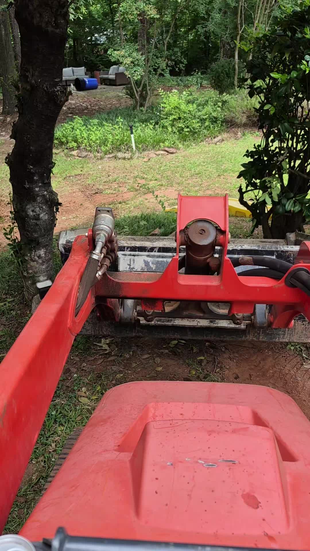 @R&G tree and landscaping