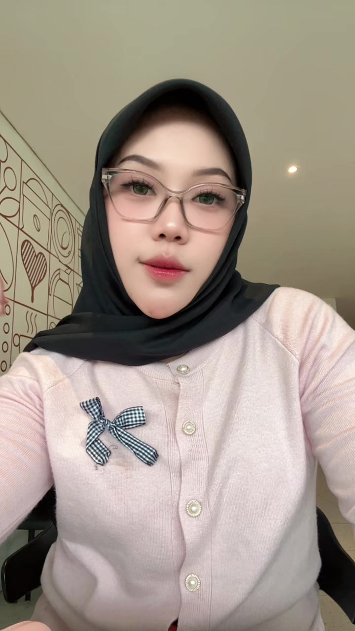@trirahmaa___