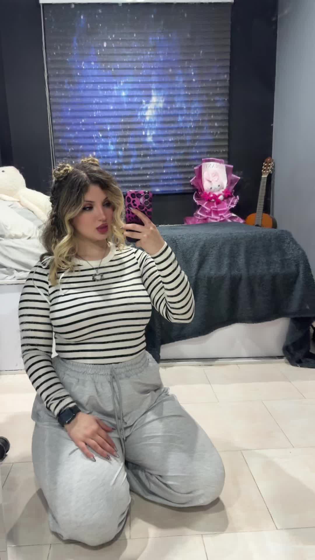 @Anahitaque